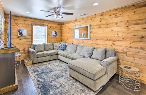 Lone Star House | Dock & Lake Access! Daingerfield Gem w/Tiny Home
