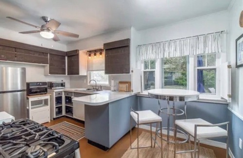 Westfield House | Dog Friendly 2 Bed Conveniently Located in the Village