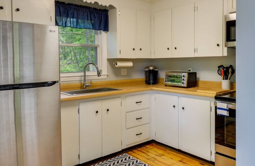 Leominster House | Dog-Friendly Fitchburg Vacation Rental, Hike & Ski