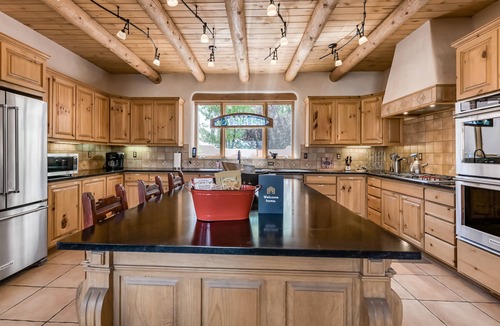 El Prado House | Dog-Friendly home with private hot tub, high-speed WiFi & wood-burning fireplace