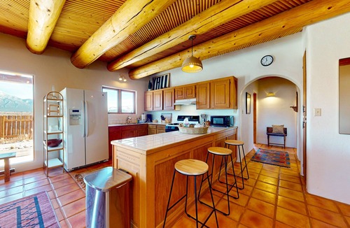 El Prado House | Dog-friendly pueblo on 2 acres with amazing mountain views & kiva fireplace