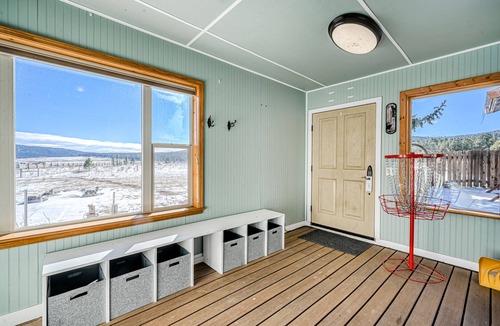 Angel Fire House | Dog-friendly villa with mountain-views, enclosed yard, grill, and washer/dryer