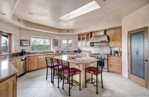 Santa Fe House | Dorthia Garden Retreat & Views | Stunning 360 View