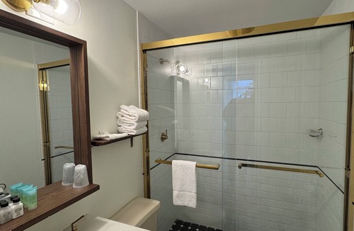 Lake Placid House | Double King Room Suite - DKS