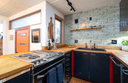 Seward House | Doves Nest - Earth Home