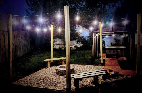 Keene House | Downtown Hot Tub Escape