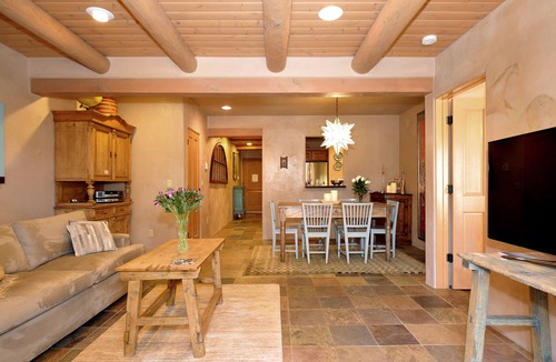 Downtown Santa Fe Condo | Downtown Luxury 'Perfect for Couples' Weekly/Monthly Rates, Parking, Patio, Pets