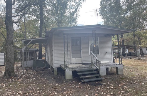 Gregory House | Drayke’s Lodge - Little Red River/Hurricane WMA