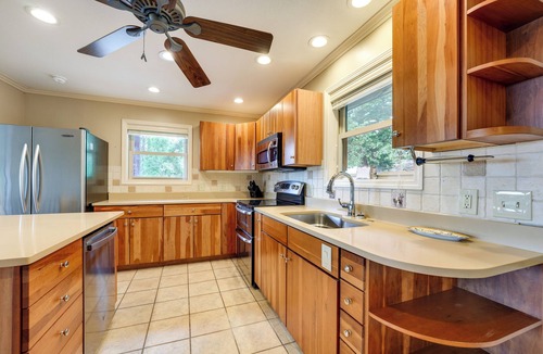 Eagle Rock Cottage | Eagle Rock Gem on Table Rock Lake w/Decks & Grill