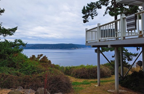 Diamond Point House | Eagle's Oceanview - Oceanfront home near public boat launch with beautiful views