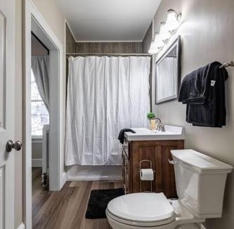 La Crosse House | Eagles Landing