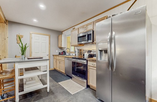 West Wardsboro House | Eclectic Rustic Retreat; near river, Mt Snow, Stratton & Nat'l Forest