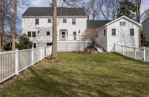 Shelburne House | Eclipse House of your Dreams!