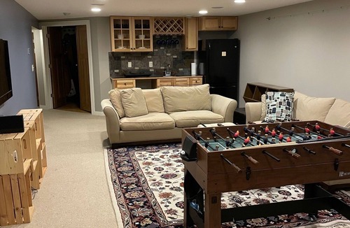Plymouth House | Eco-Retreat getaway, loads of amenities! 4 bedrooms + full gym + large office!