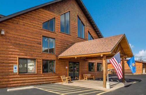 Rice Lake Cabin | Econo Lodge