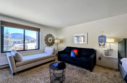 Lakeside Village House | Edgewater 1436 by SummitCove Lodging in Colorado