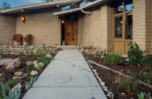 Pojoaque House | El Caracol Court 15 mins North Of Santa Fe!