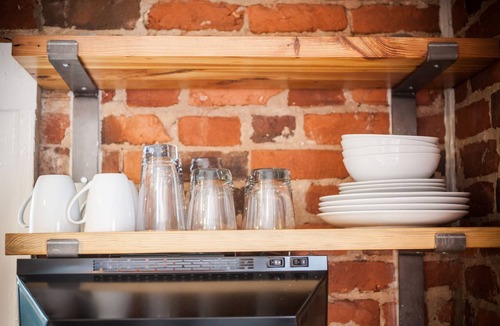Belmont Apartment | Elegant Apartment Near Hospital, Downtown Belmont