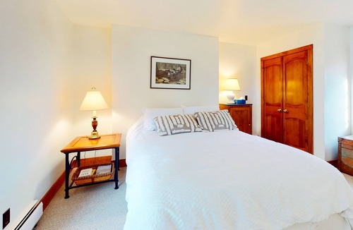 Vergennes House | Elegant lakefront home with kayaks, large balcony, fireplace, AC - private beach