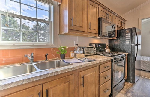 Pleasant Mount Cottage | Elevated Comfort with Radiant Brightness