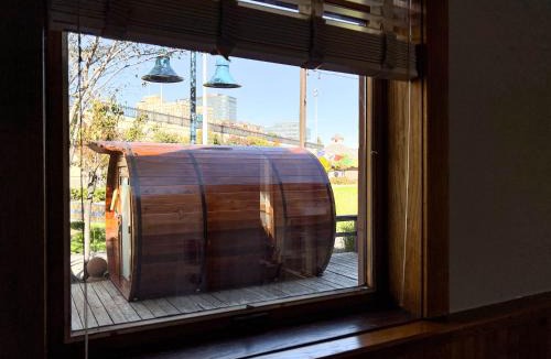 Downtown - Waterfront Hotel | Endion Station Inn by Heirloom Boutique Collection
