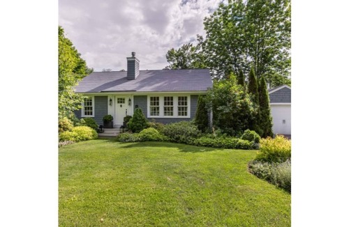 Elkins House | English Country Cottage in New Hampshire