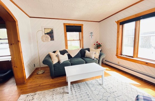 Eastern Vermont House | Entire house w/hot tub close to Stowe: Yaya's Place