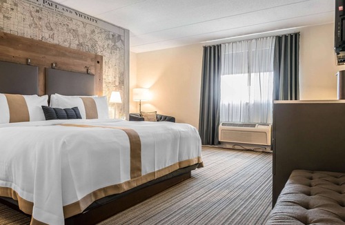 South St. Paul Hotel | enVision Hotel St. Paul South