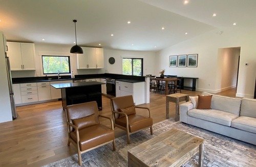 Manchester Center House | Escape to The Clyde’s View Hideaway in Manchester, Vt. New Home 3 Bed 2 Bath