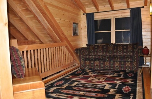 Stowe House | EXCEPTIONAL MOUNTAIN RETREAT-Breathtaking views. Close to town, Hot tub, Private