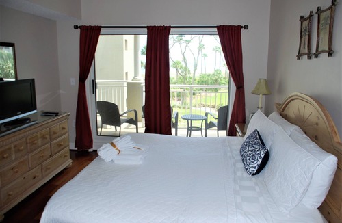 Palmetto Dunes Condo | EXCEPTIONAL OCEANFRONT VILLA - NEW MASTER BATH, WINDOWS, APPLIANCES - THE BEST!