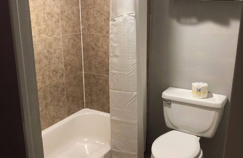 Edmond Hotel | Executive Inn