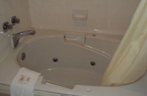 Tullahoma Hotel | Executive Inn
