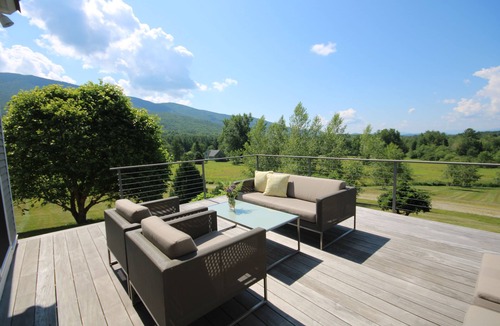Stowe Hollow House | Experience Vermont in a Breathtaking Setting