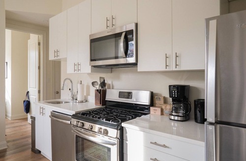 Dupont Circle Apartment | Exquisite Dupont Circle 1BR w/W/D, nr Metro Station, by Blueground