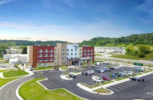 Decorah Hotel | Fairfield Inn & Suites by Marriott Decorah