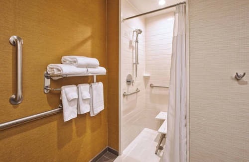 Plattsburgh Hotel | Fairfield Inn & Suites Plattsburgh