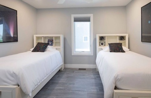 Loveladies House | Fall getaway in Loveladies, Long Beach Island, NJ Call for Special Autum Rates