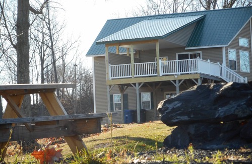 North Hero House | FALL SALE FOLIAGE OR FISHING—2026 SEASON OPEN!nWATERFRONT, DOCK, LAUNCH, FISHING