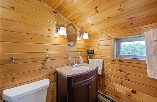 Jefferson Cabin | Fall’n Love in the White Mountains. Log Cabin. Views.