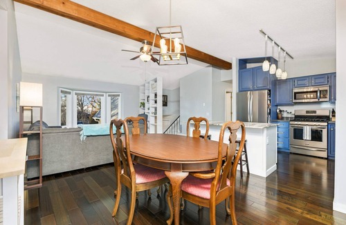 Eagan House | Family-Friendly 5-Bed Retreat