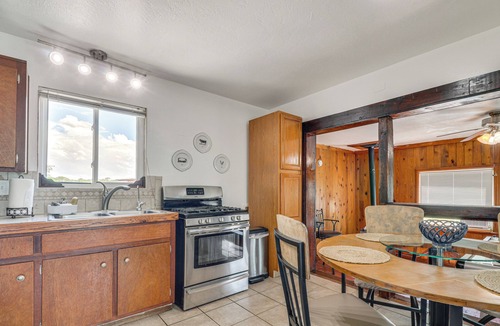 South Valley House | Family-Friendly Albuquerque Home Near Rio Grande!
