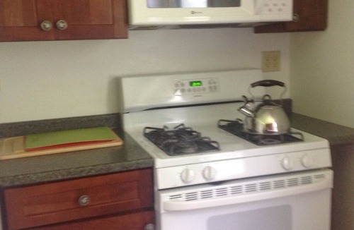 Putney House | Family Friendly Hilltop House In Putney Vermont
