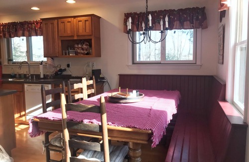 Ludlow House | Family Friendly Home Close to Hiking, Lakes and Restaurants
