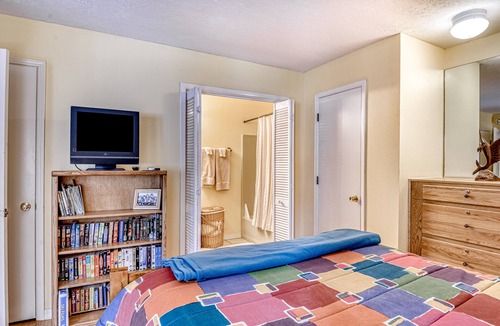 Angel Fire Condo | Family-friendly home close to mountain and restaurants - 1 dog okay