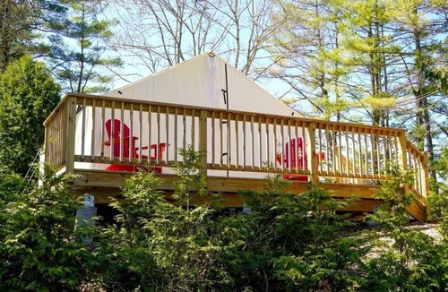 Schroon Lake Hotel | Family-Friendly Lakeside Glamping Retreat! Explore Adirondack! Outdoor Pool