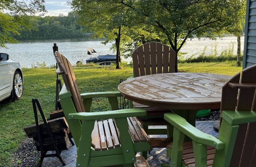 Cornell House | Family fun or private hide away on old Abe Lake!