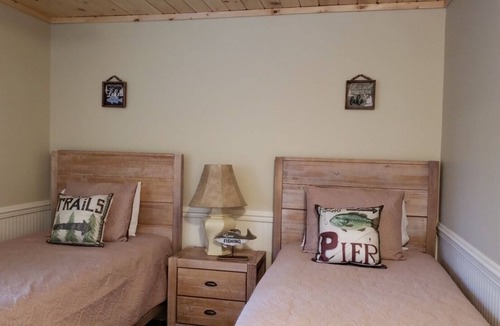 Lake Placid House | Family Suite with Mountain Views 12