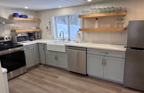 Alexandria House | Fantastic 3-bedroom house near New Found Lake, Cardigan Mountain with great view
