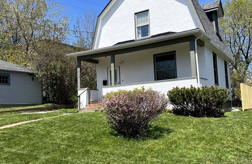 Endion House | Fantastic Home close to Canal Park, Hospitals and Lincoln Park district.